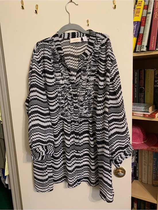 Chico's Tops - Chico's Black and White Patterned Ruffle Tunic Blouse